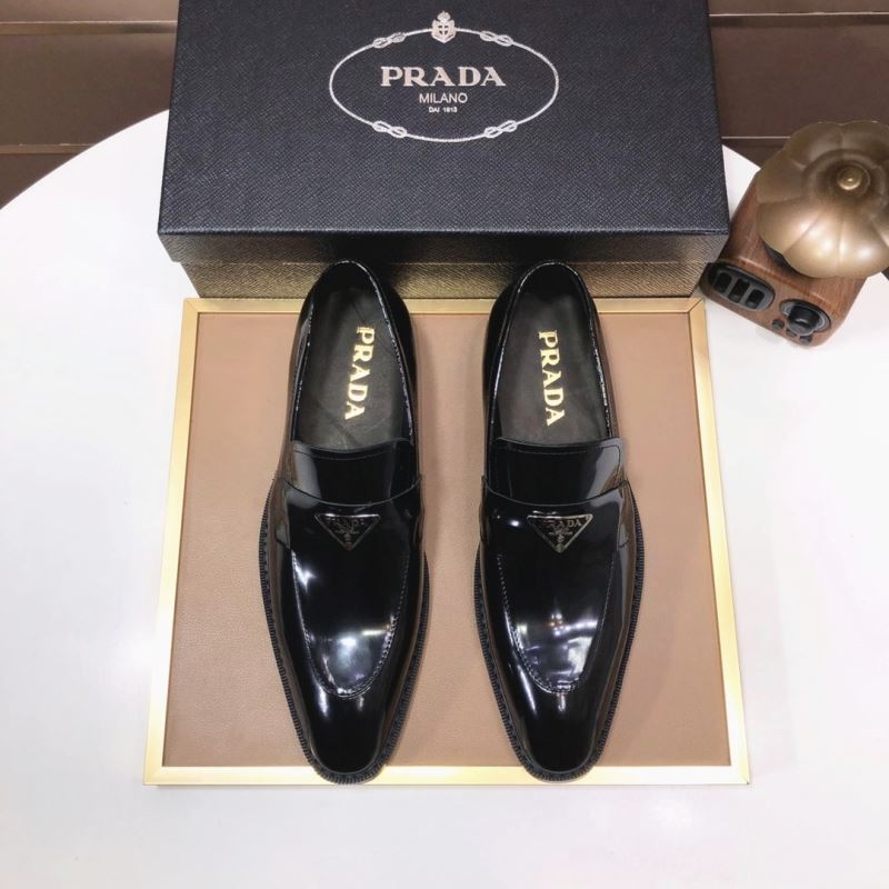 Pra*a leather shoes